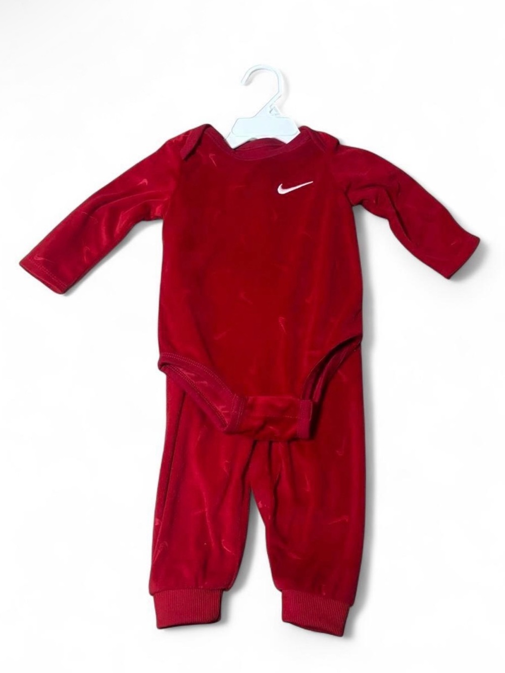 Baby Nike Velour Long Sleeve Bodysuit and Sweatpants 2-Piece Set 9 months NWOT